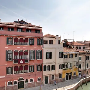 Palazzo Schiavoni Residenza D'epoca & Suite-apartments Penzion Benátky